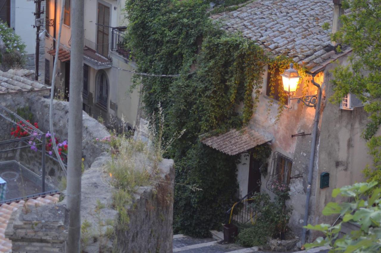 Апартаменты Il Giardino Secreto Manziana Экстерьер фото